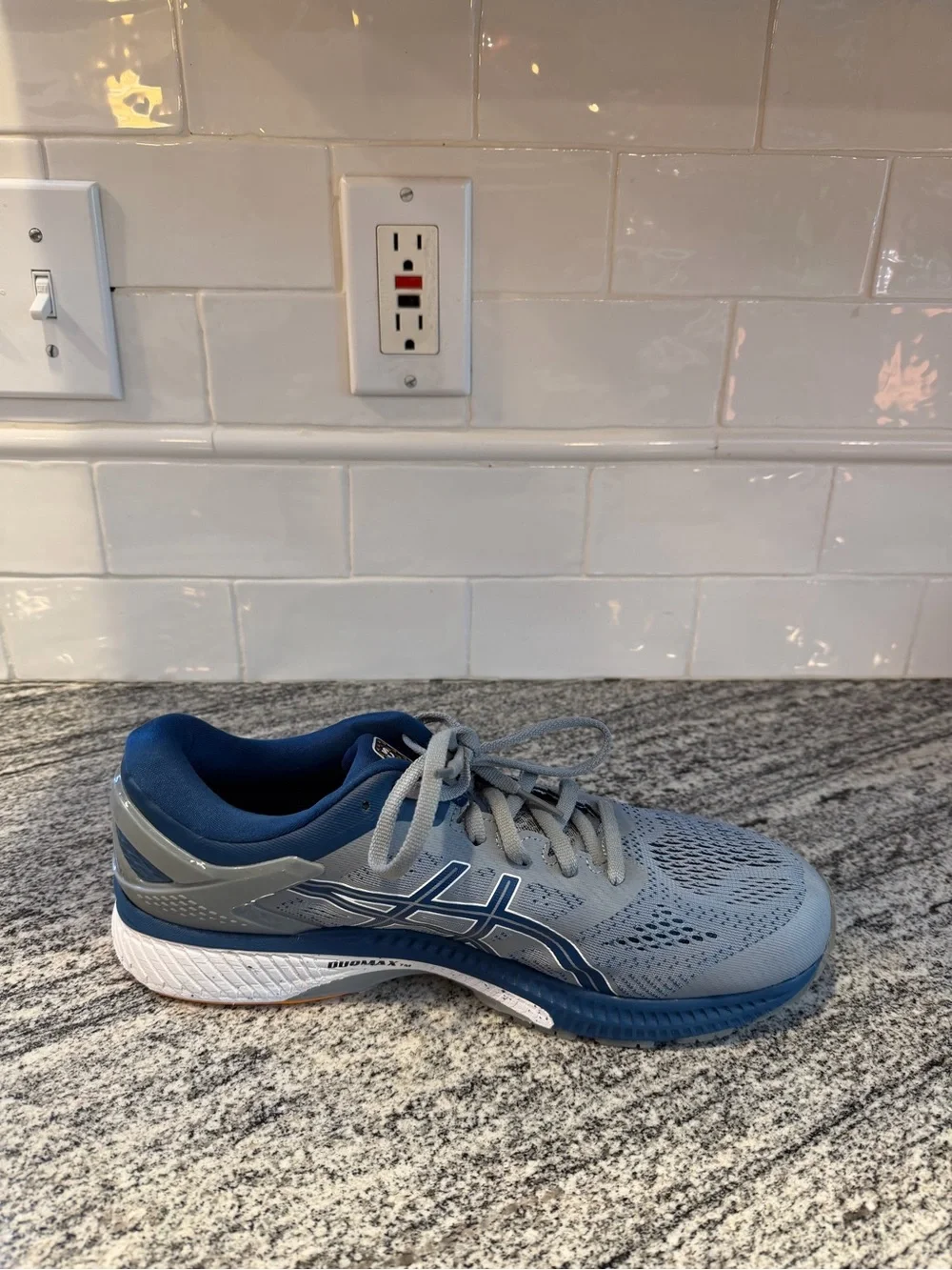 Men’s Asics Kayano 26 Size 10